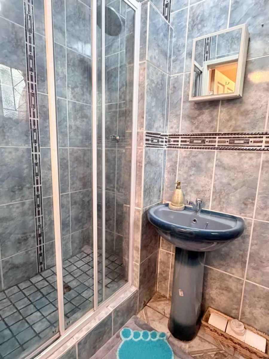 5 Bedroom Property for Sale in Blue Rise Eastern Cape